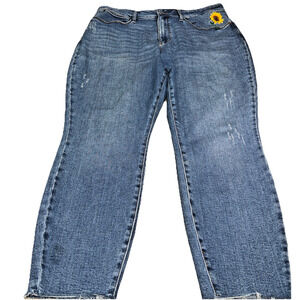 Judy Blue Sunflower Embroidered Crop Jeans 18W
